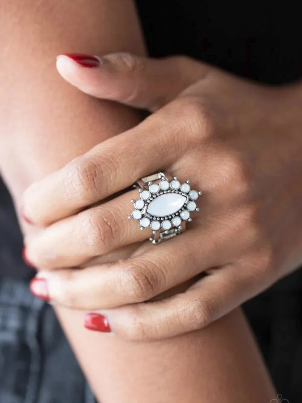 Paparazzi Jewelry Accessories - Everlasting Eden - White Ring - Vintage